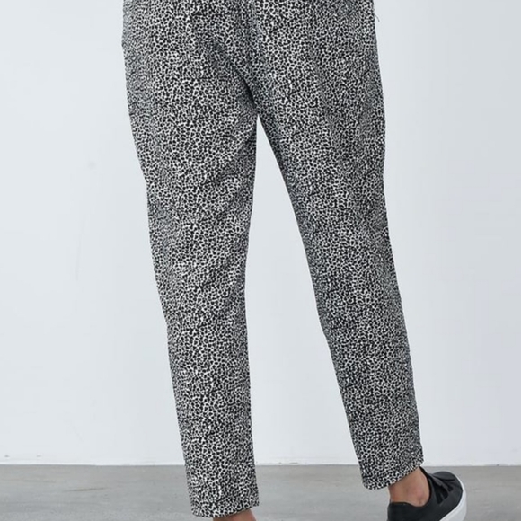 Old Navy,Women's,Size XS, Black and White Pajama Bottoms - Picture 2 of 8